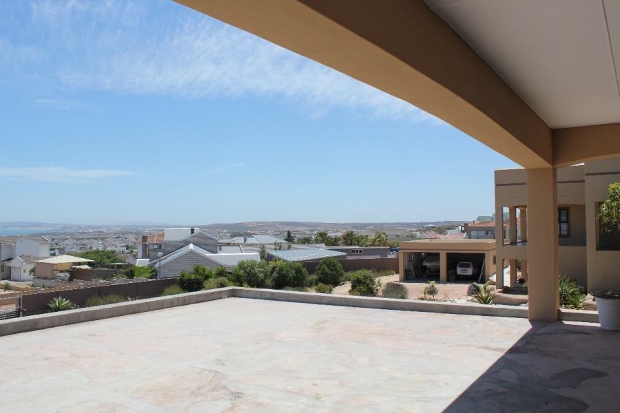 4 Bedroom Property for Sale in Myburgh Park Western Cape